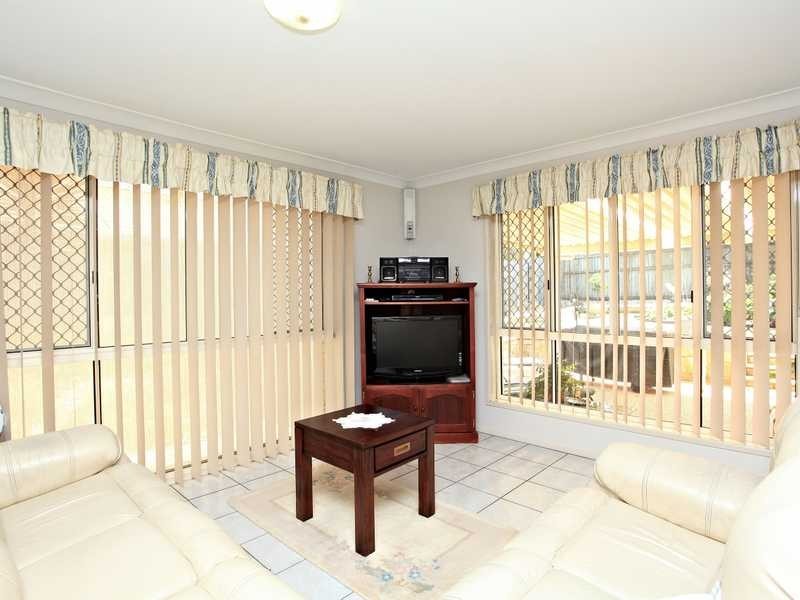 10 Kilsyth Court, Kallangur QLD 4503