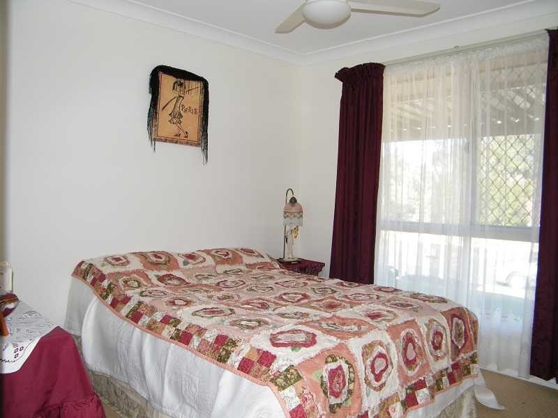 27 Winter Rd, Kallangur QLD 4503