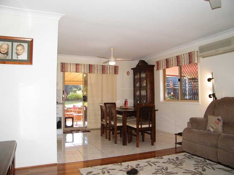 27 Winter Rd, Kallangur QLD 4503