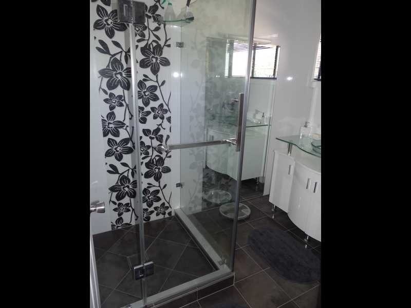 11 ROSEBROOK ST, Kallangur QLD 4503