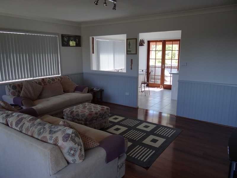 11 ROSEBROOK ST, Kallangur QLD 4503