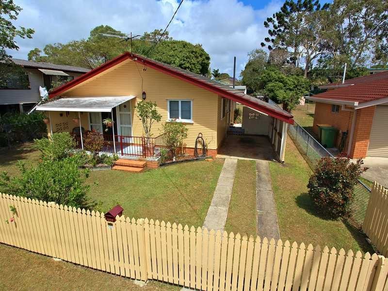 107 Thomas Street, Clontarf QLD 4019