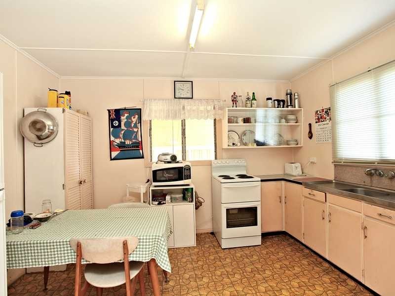 107 Thomas Street, Clontarf QLD 4019