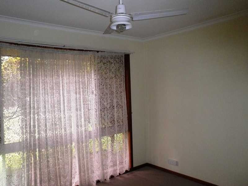 1 Cheltenham St, Strathpine QLD 4500