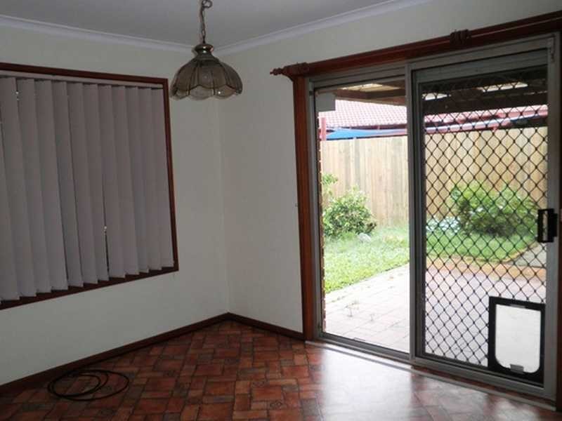 1 Cheltenham St, Strathpine QLD 4500