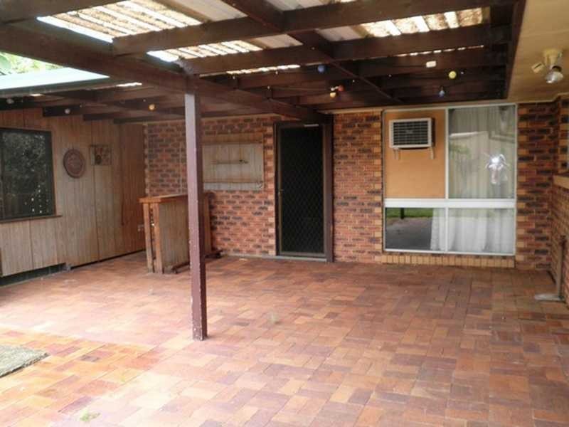 1 Cheltenham St, Strathpine QLD 4500