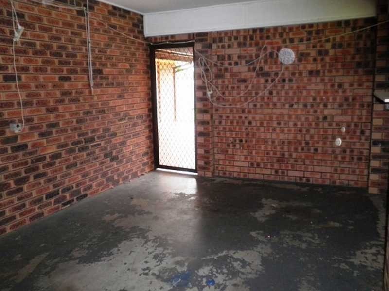 1 Cheltenham St, Strathpine QLD 4500