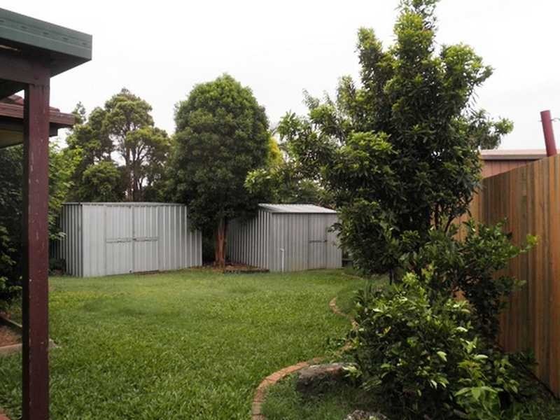 1 Cheltenham St, Strathpine QLD 4500