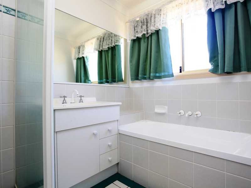 18 Fitzroy Crescent, Murrumba Downs QLD 4503