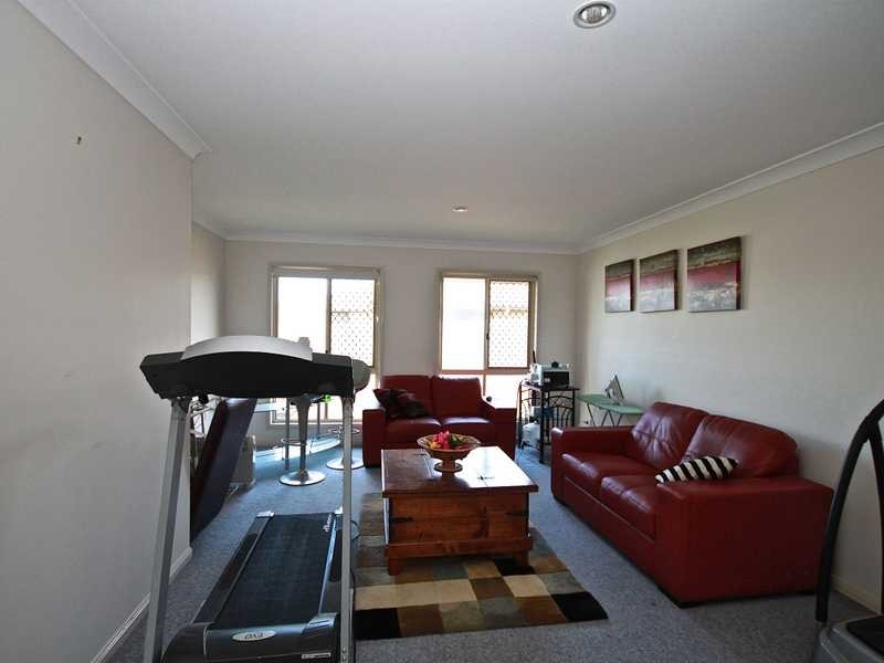 10 Glenveagh Place, Kallangur QLD 4503
