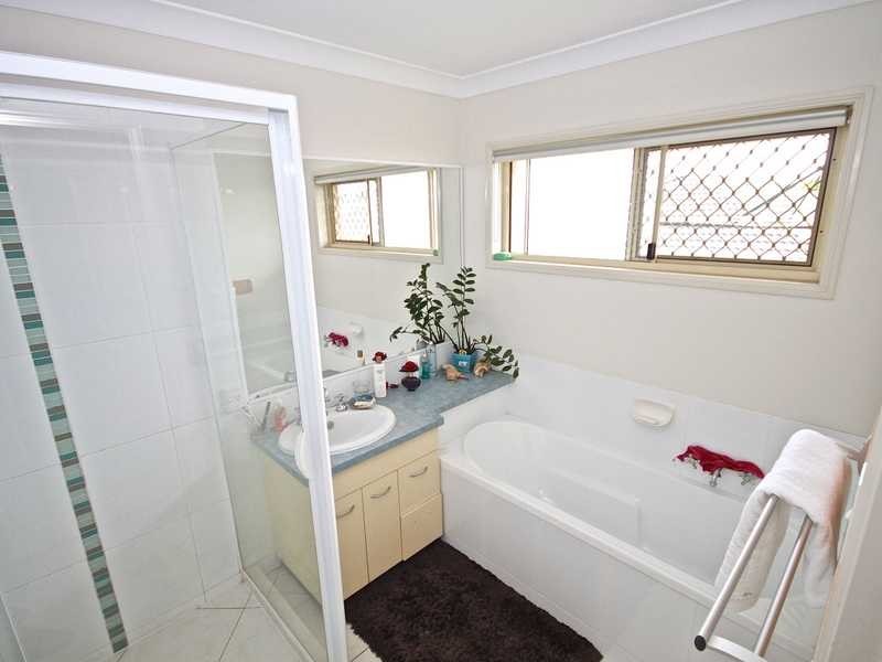 10 Glenveagh Place, Kallangur QLD 4503