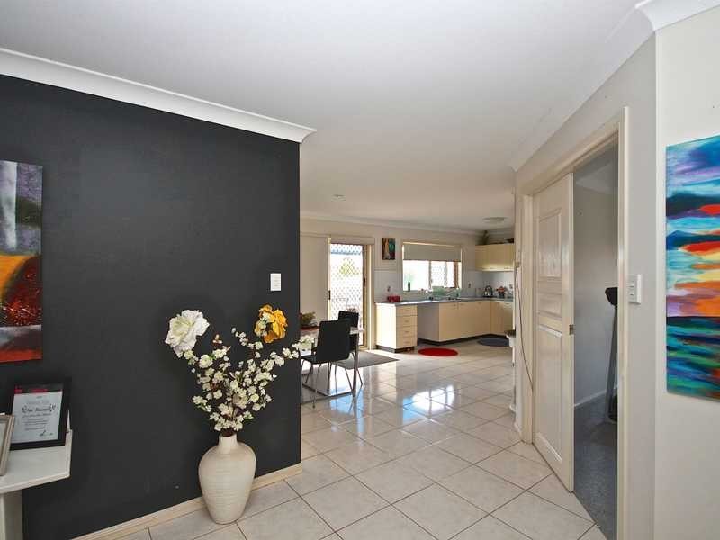 10 Glenveagh Place, Kallangur QLD 4503