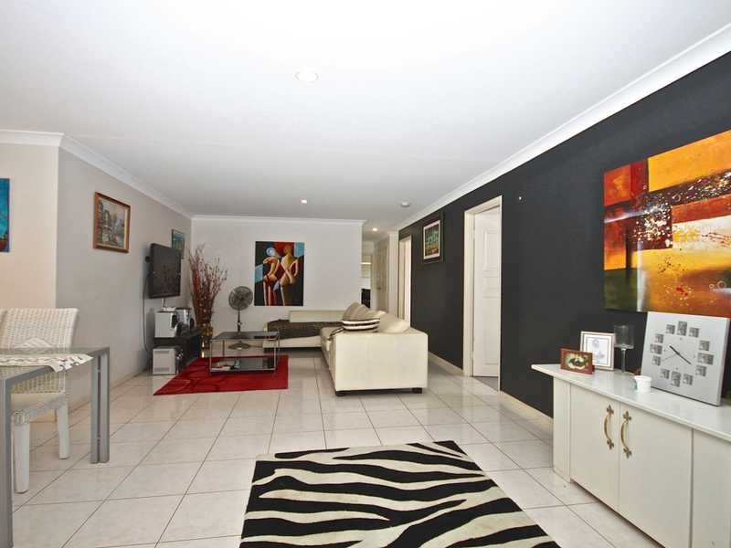 10 Glenveagh Place, Kallangur QLD 4503