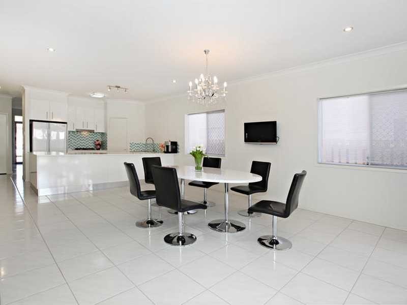 24 Lanagan Circuit, North Lakes QLD 4509