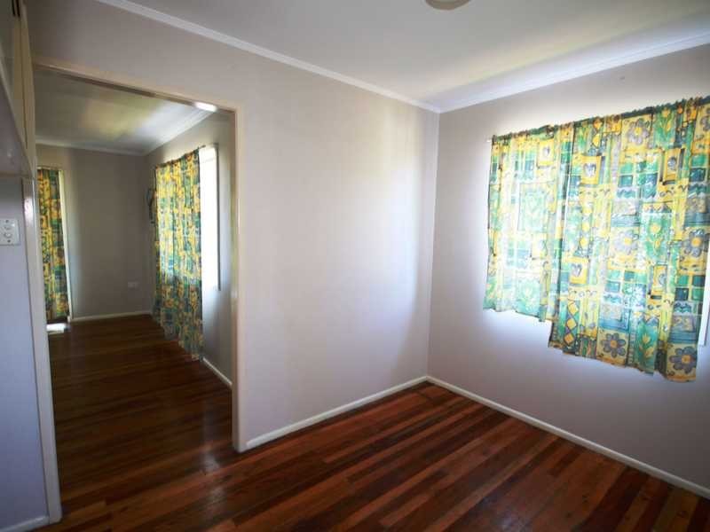 9 Narangba Rd, Kallangur QLD 4503