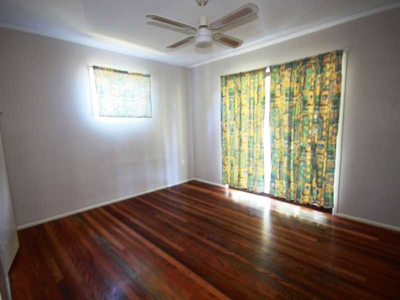 9 Narangba Rd, Kallangur QLD 4503