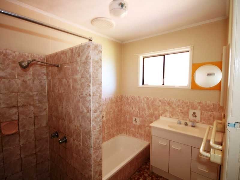 9 Narangba Rd, Kallangur QLD 4503