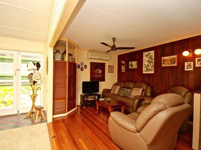 34 Goodfellows Rd, Kallangur QLD 4503