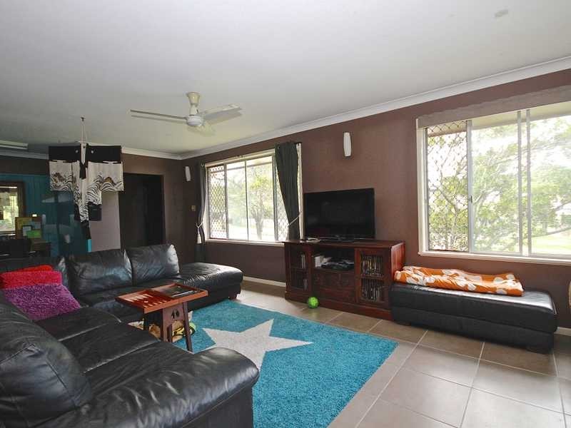 194 DUFFIELD RD, Kallangur QLD 4503