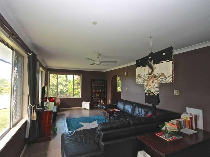 194 DUFFIELD RD, Kallangur QLD 4503