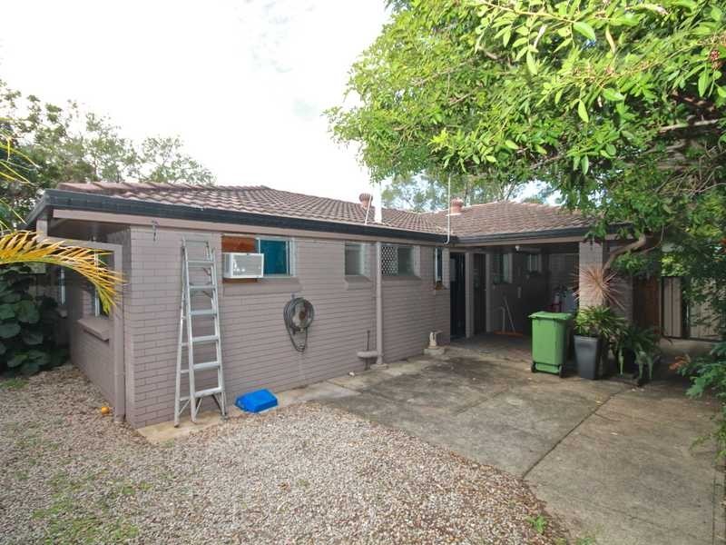 194 DUFFIELD RD, Kallangur QLD 4503