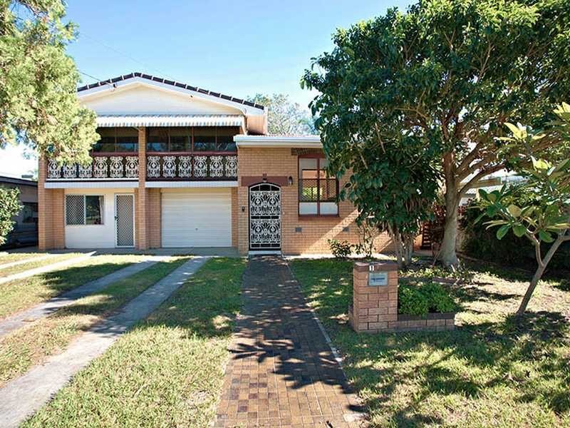 1 Jacaranda Ave, Redcliffe QLD 4020