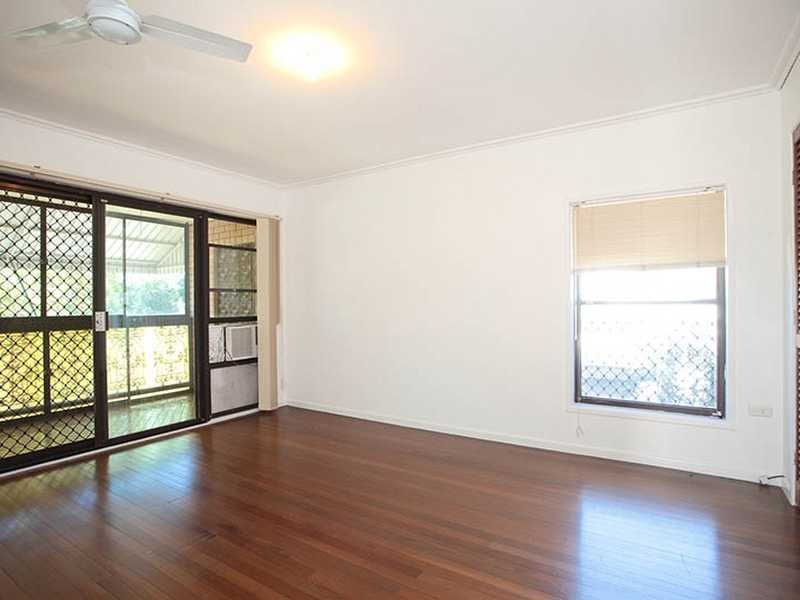 1 Jacaranda Ave, Redcliffe QLD 4020