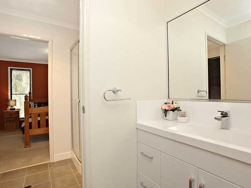 13 Willmott Court, Kallangur QLD 4503