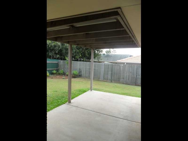 4 Red Admiral Place, Kallangur QLD 4503