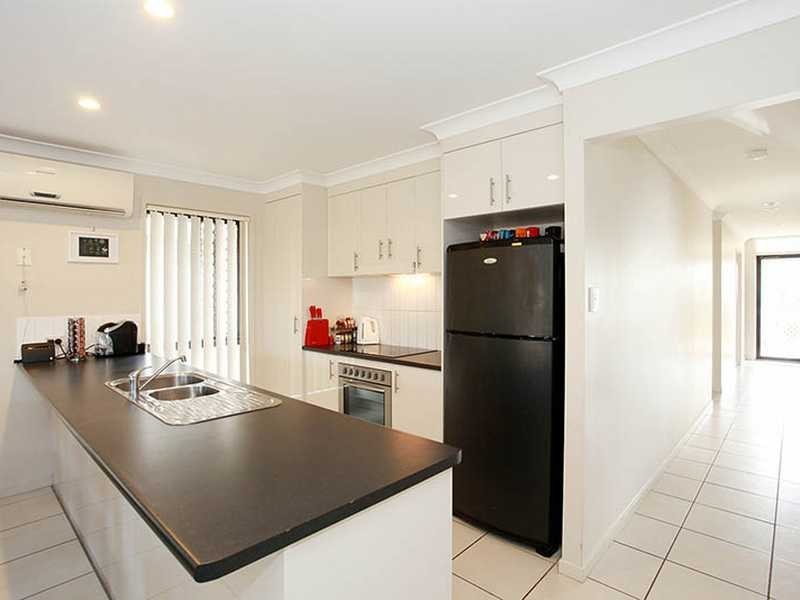 8 Menara Circuit, North Lakes QLD 4509