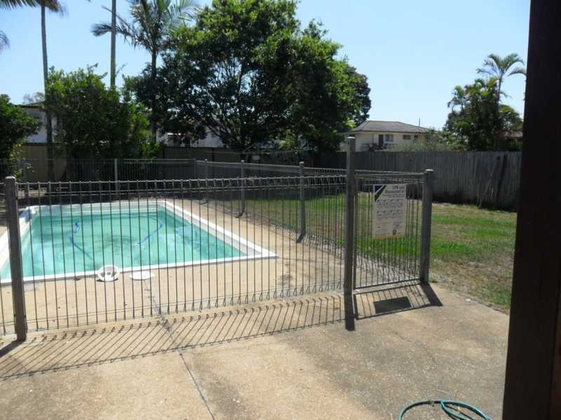 33 ANDREW Street, Kallangur QLD 4503