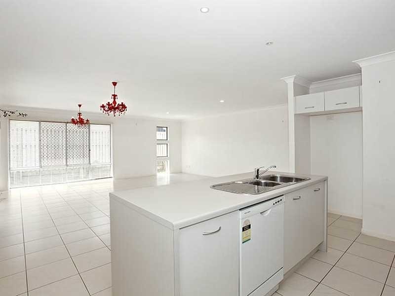 44 Balstrup Road North, Kallangur QLD 4503