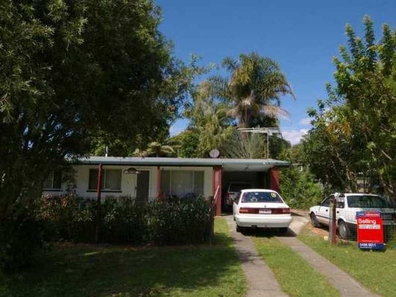 20 Fiona Street, Beachmere QLD 4510