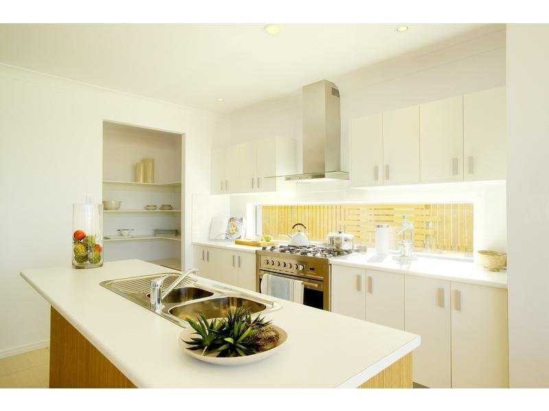 32 Elkington Circuit, North Lakes QLD 4509