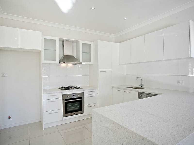 24 Raceview Avenue, Hendra QLD 4011