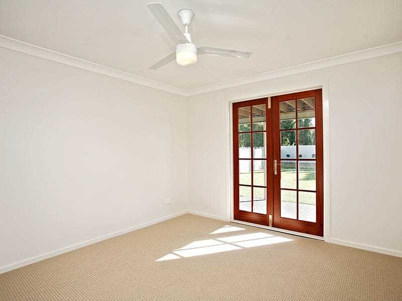 24 Raceview Avenue, Hendra QLD 4011