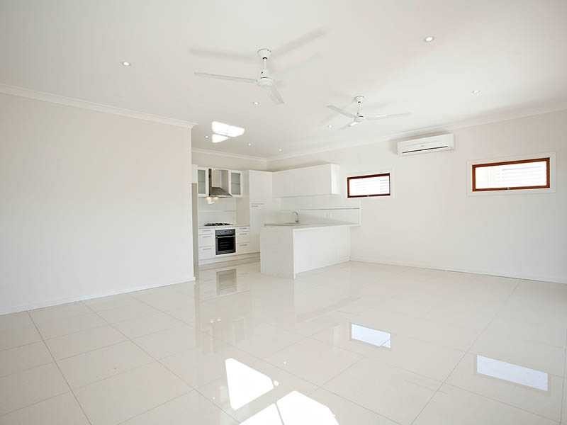 24 Raceview Avenue, Hendra QLD 4011