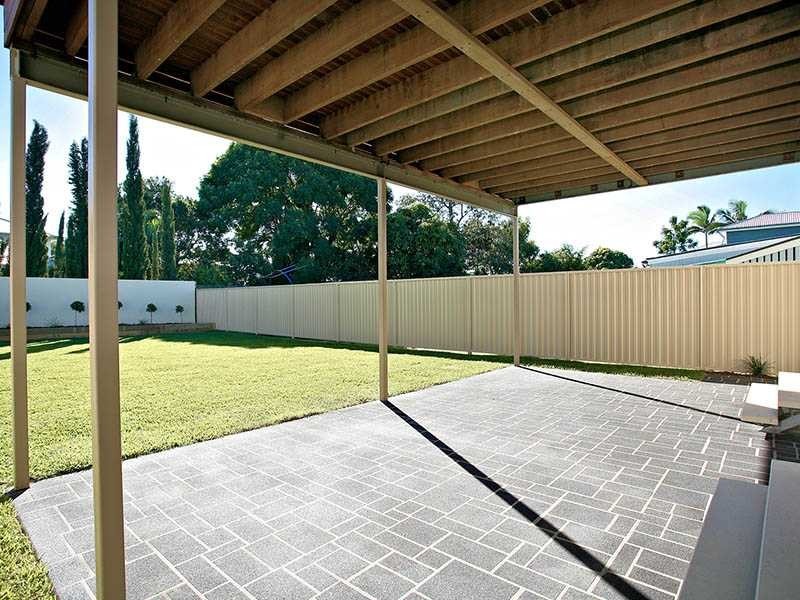 24 Raceview Avenue, Hendra QLD 4011