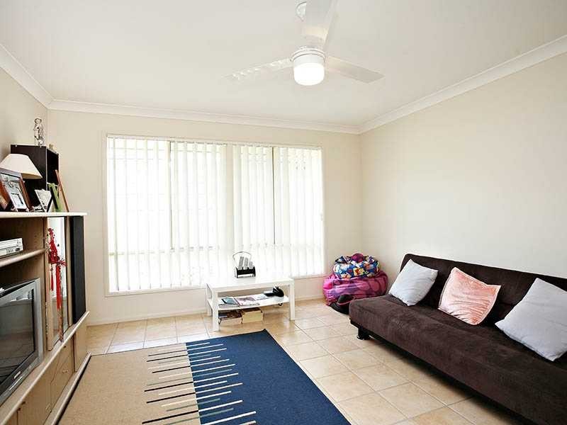 34 Hunter Circuit, Petrie QLD 4502