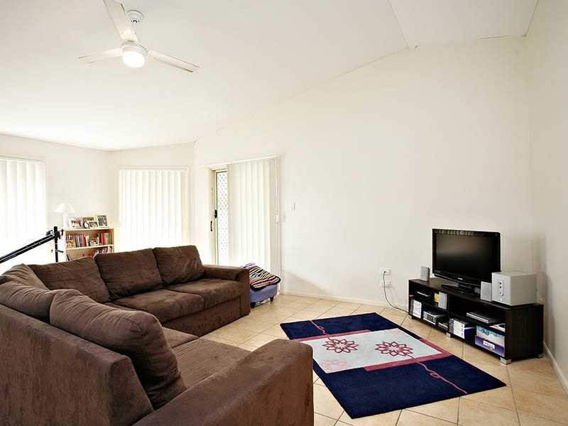 34 Hunter Circuit, Petrie QLD 4502