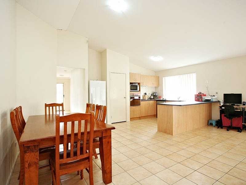 34 Hunter Circuit, Petrie QLD 4502