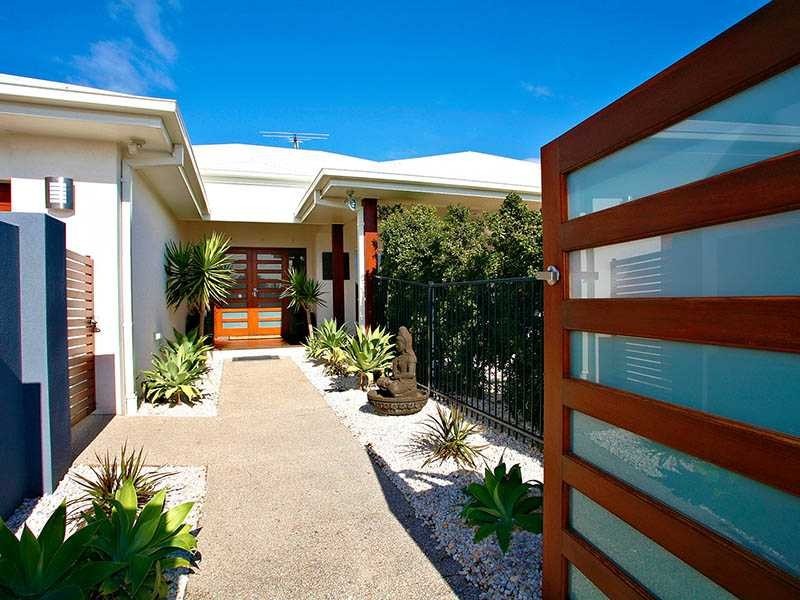 65 Lionheart Crescent, Newport QLD 4020