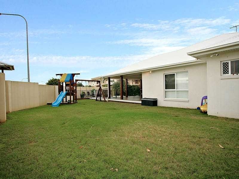 65 Lionheart Crescent, Newport QLD 4020