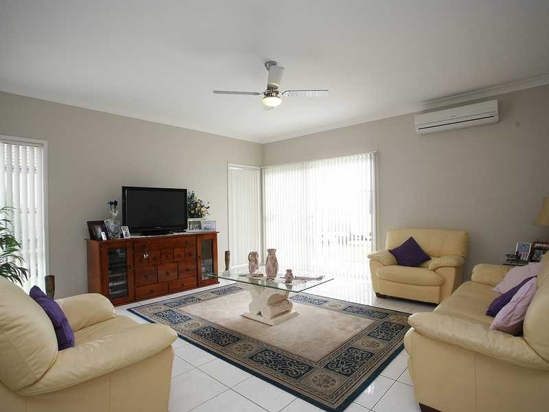9 Dusky Street, North Lakes QLD 4509
