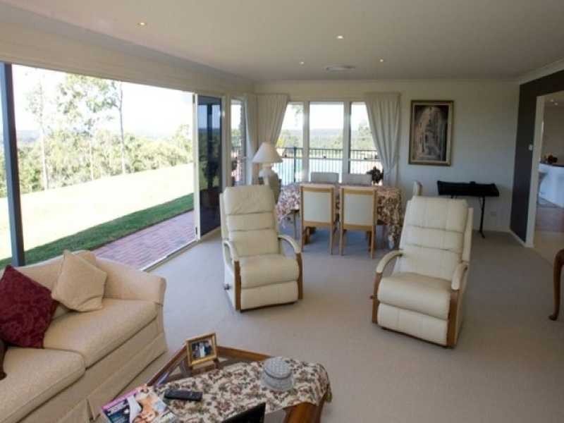 73 Smiths Road, Kurwongbah QLD 4503