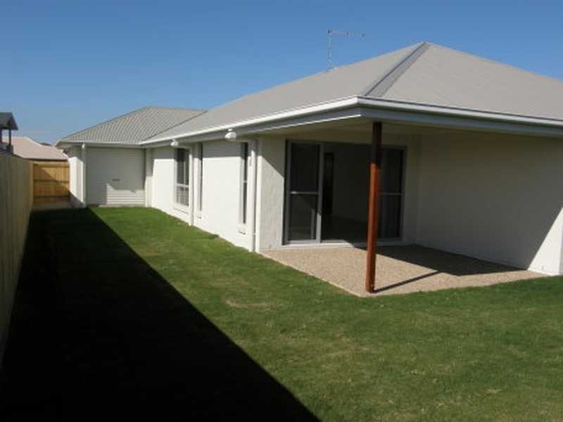 18 Williams Crescent, North Lakes QLD 4509