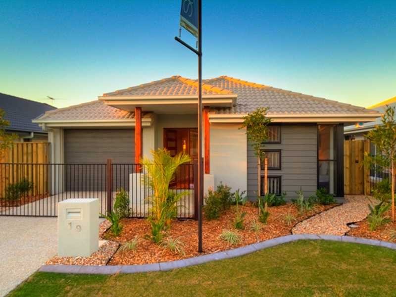 21 Riviera Crescent, North Lakes QLD 4509