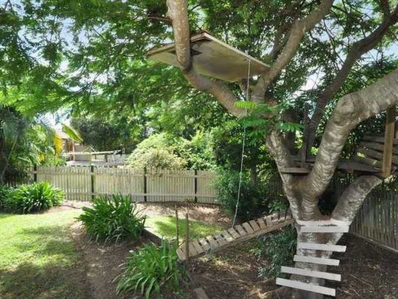 9 Castle Hill Drive, Murrumba Downs QLD 4503