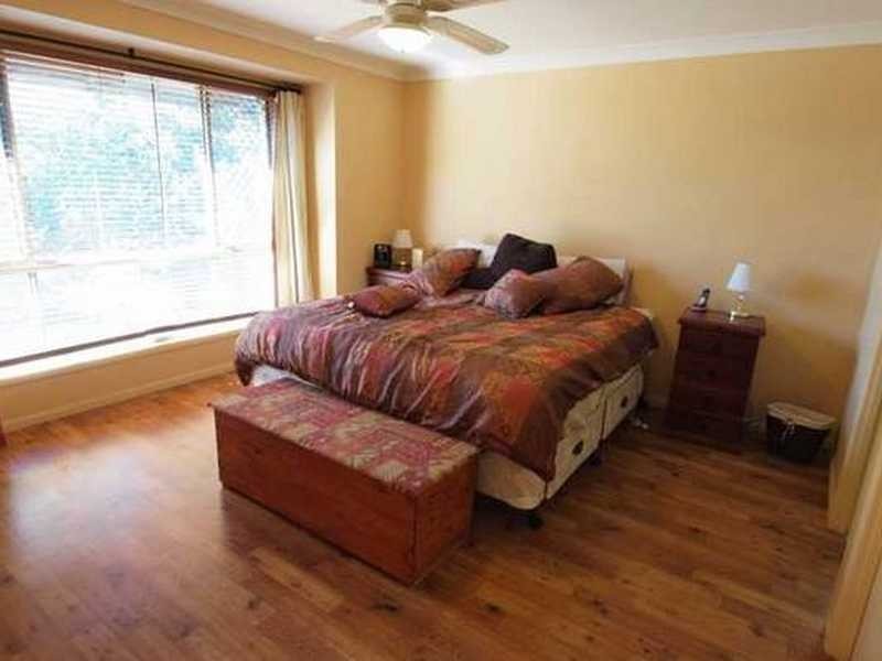 5 ABERNANT CT, Dakabin QLD 4503