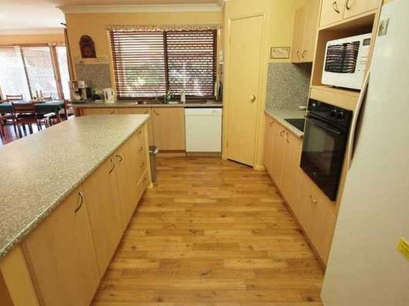 5 ABERNANT CT, Dakabin QLD 4503